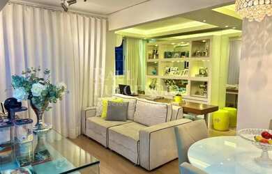 Imagem: O apartamento possui 2 Dormitórios, 2 Banheiros, 1 Vaga na