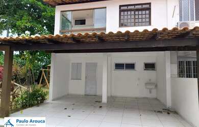 Imagem: A casa possui 3 Dormitórios, 3 Banheiros, 2 Vagas na garagem