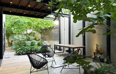 Imagem 5: Casa inteligente no estilo industrial localizada no Condomínio Green...