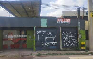 Imagem: A casa possui 2 Dormitórios, 3 Banheiros, 5 Vagas na garagem