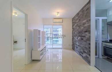 Imagem: O apartamento possui 1 Dormitório, 1 Banheiro, 1 Vaga na garagem