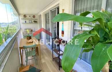 Imagem: O apartamento possui 2 Dormitórios, 2 Banheiros, 1 Vaga na