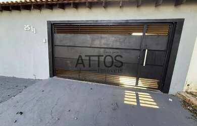 Imagem: A casa possui 3 Dormitórios, 2 Banheiros, 2 Vagas na garagem