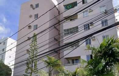 Imagem: O apartamento possui 3 Dormitórios, 1 Banheiro, 1 Vaga na garagem