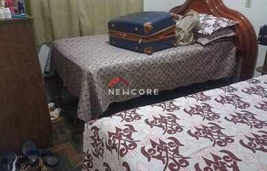 Imagem: A casa possui 3 Dormitórios, 1 Banheiro, 5 Vagas na garagem