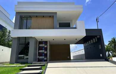 Imagem: A casa em condomínio possui 4 Dormitórios, 1 Banheiro, 4 Vagas