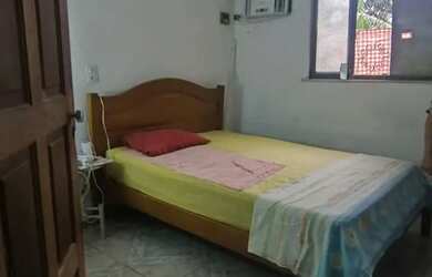 Imagem: A casa possui 3 Dormitórios, 2 Banheiros e está localizado