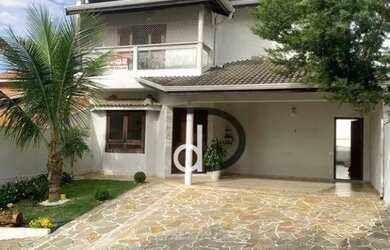 Imagem: A casa em condomínio possui 5 Dormitórios, 2 Banheiros, 4