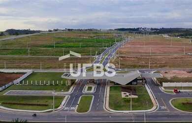 Imagem: O terreno possui 500m² de Área e está localizado em Senador