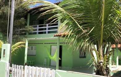 Imagem: A casa possui 4 Dormitórios, 5 Banheiros, 5 Vagas na garagem