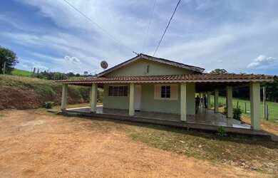 Imagem: A fazenda possui 250m² de Área e está localizado em Socorro