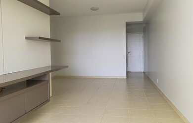 Imagem: O apartamento possui 3 Dormitórios, 1 Banheiro, 2 Vagas na