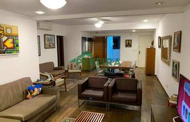 Imagem: O apartamento possui 3 Dormitórios, 1 Banheiro, 1 Vaga na garagem