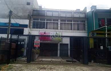 Imagem: O depósito possui 200m² de Área e está localizado em Glória