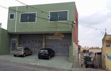 Imagem: O depósito possui 5 Vagas na garagem e 180m² de Área e está