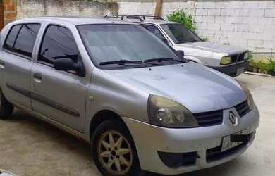 Imagem: A casa possui 1 Dormitório, 2 Banheiros, 5 Vagas na garagem