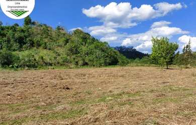 Imagem: O terreno possui 1000m² de Área e está localizado em Parque