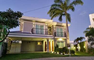 Imagem: A casa em condomínio possui 5 Dormitórios, 5 Banheiros, 5