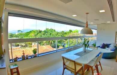 Imagem: O apartamento possui 3 Dormitórios, 2 Banheiros, 2 Vagas na