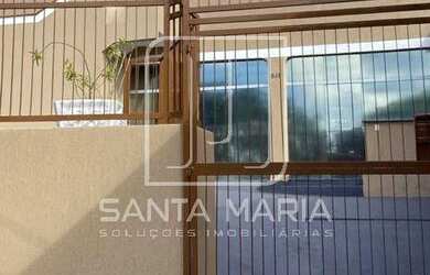 Imagem: O depósito possui 3 Vagas na garagem e 200m² de Área e está