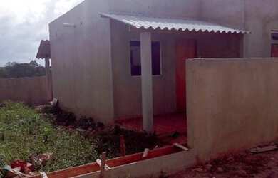 Imagem 5: Vendo um terreno de 2000 metros quadrados com 8 casas