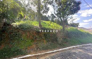Imagem: O terreno possui 917m² de Área e está localizado em Centro