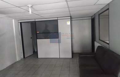 Imagem: O depósito possui 248m² de Área e está localizado em Jardim