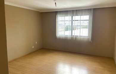 Imagem: O apartamento possui 3 Dormitórios, 2 Banheiros, 2 Vagas na