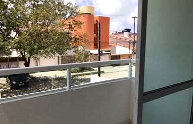 Imagem: A casa possui 2 Dormitórios, 2 Banheiros, 1 Vaga na garagem