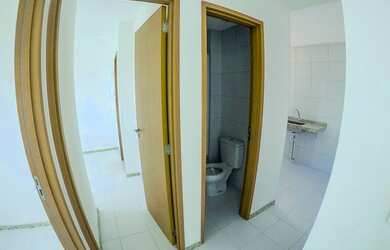 Imagem: O apartamento possui 2 Dormitórios, 1 Banheiro, 1 Vaga na garagem