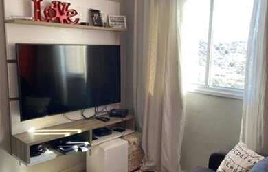 Imagem: O apartamento possui 2 Dormitórios, 1 Banheiro, 1 Vaga na garagem