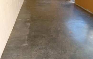 Imagem: A casa possui 2 Dormitórios, 1 Banheiro, 1 Vaga na garagem