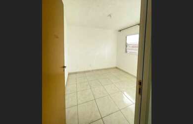 Imagem 4: Alugo apartamento no Alto Maravilha com armário planejado e muitas melhorias