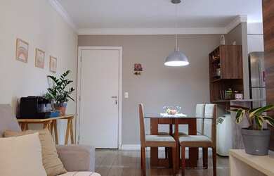 Imagem: O apartamento possui 2 Dormitórios, 1 Banheiro, 1 Vaga na garagem