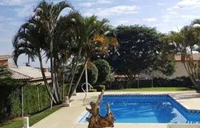 Imagem: A casa em condomínio possui 3 Dormitórios, 3 Banheiros, 5