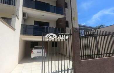 Imagem: A casa possui 3 Dormitórios, 2 Banheiros, 2 Vagas na garagem