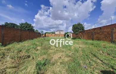 Imagem: O terreno possui 423m² de Área e está localizado em Polocentro