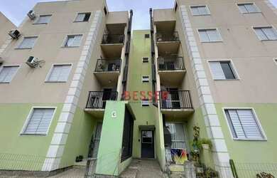 Imagem: O apartamento possui 2 Dormitórios, 1 Banheiro, 1 Vaga na garagem