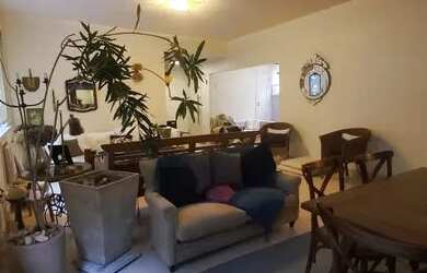 Imagem 6: Apartamento para aluguel e venda possui 215 metros quadrados com 4 quartos