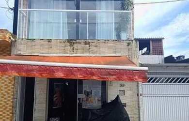 Imagem: A casa possui 3 Dormitórios, 3 Banheiros e está localizado