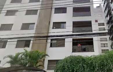 Imagem: O apartamento possui 3 Dormitórios, 1 Banheiro, 1 Vaga na garagem