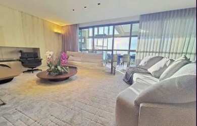 Imagem: O apartamento possui 4 Dormitórios, 4 Banheiros, 4 Vagas na