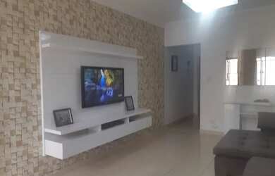 Imagem: A casa possui 2 Dormitórios, 3 Banheiros, 2 Vagas na garagem