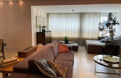 Imagem: O apartamento possui 4 Dormitórios, 5 Banheiros, 3 Vagas na