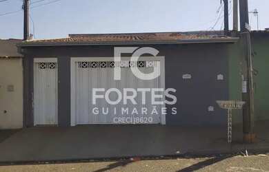 Imagem: A casa possui 2 Dormitórios, 2 Banheiros, 3 Vagas na garagem