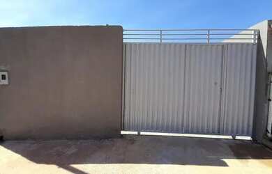 Imagem: A casa em condomínio possui 2 Dormitórios, 3 Banheiros, 5