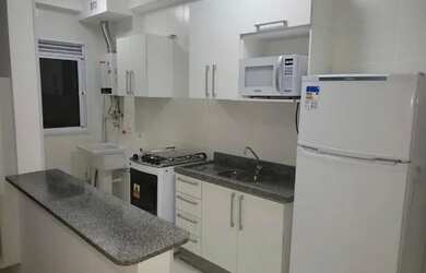 Imagem: O apartamento possui 2 Dormitórios, 1 Banheiro, 1 Vaga na garagem