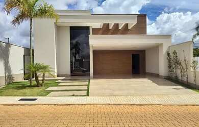 Imagem: A casa em condomínio possui 3 Dormitórios, 5 Banheiros, 2