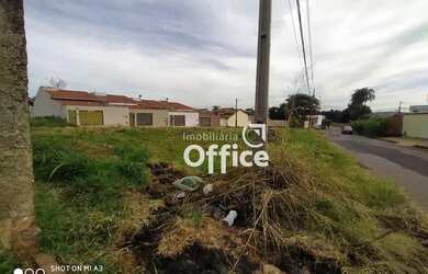 Imagem: O terreno possui 304m² de Área e está localizado em Jardim