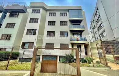 Imagem: O apartamento possui 3 Dormitórios, 1 Banheiro, 2 Vagas na